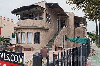 4th image of 2397 Chestnut Ave