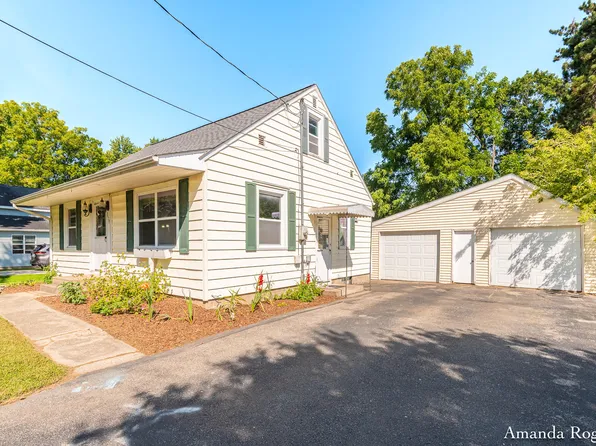 359 Mill St, Saranac, MI 48881