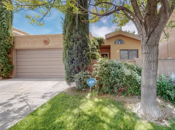 7208 Canary Ln NE, Albuquerque, NM 87109