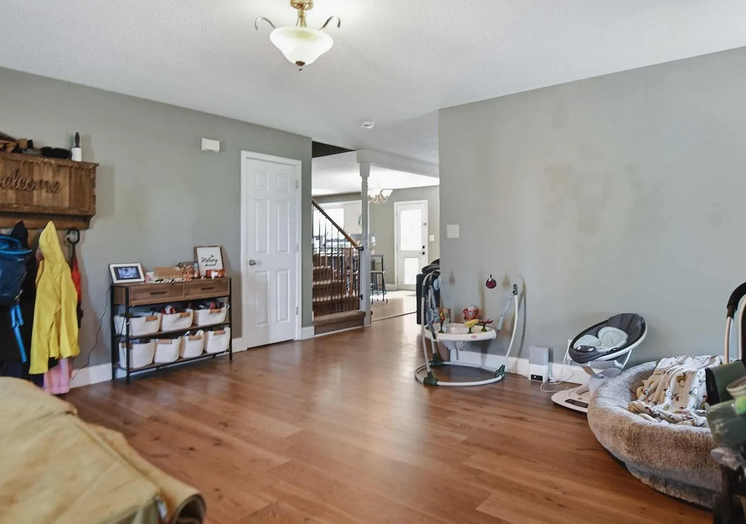 Pet Friendly Three Bedroom with Bonus! — Photo 4