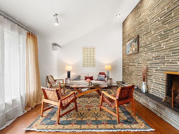 5th image of 326 Williams St