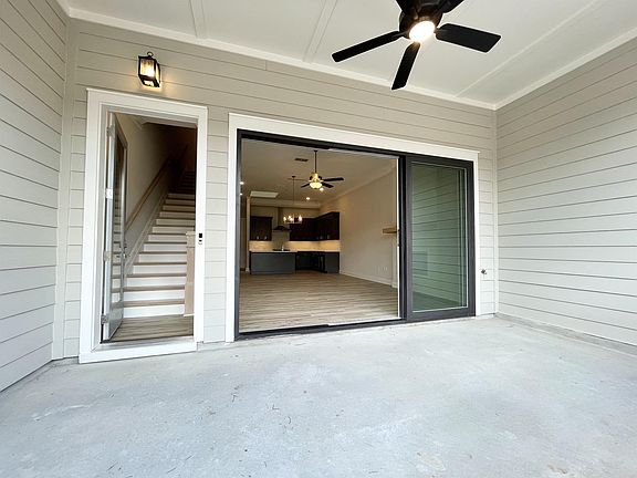 3rd image of 213 Prairie Ln