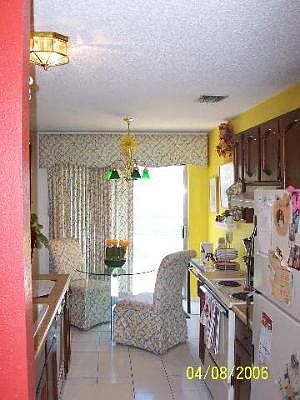 3rd image of 6902 SPRING LARK DR