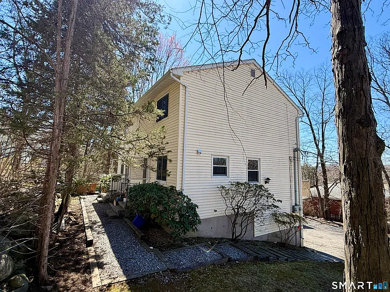 84 Wilmot St — Photo 14