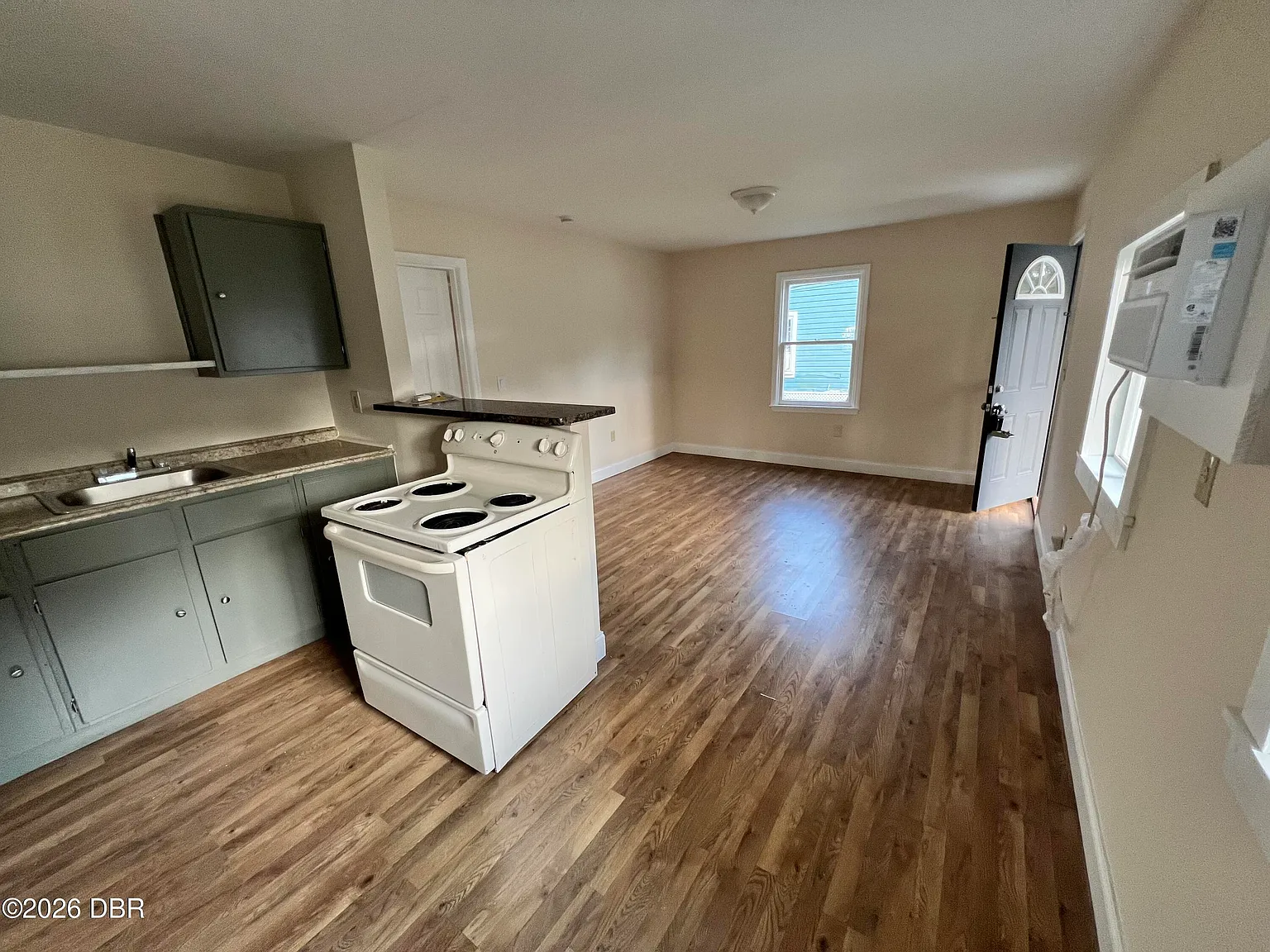 1 bed, 1.0 bath, 504 sqft, $1,544 — Photo 2