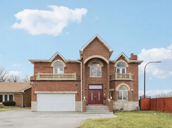 3300 N Albion St, Lincolnwood, IL 60712