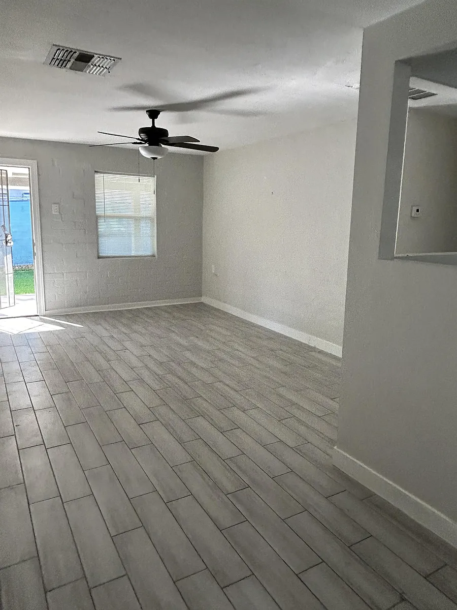 Building Photo - 722 E Turney Ave #6