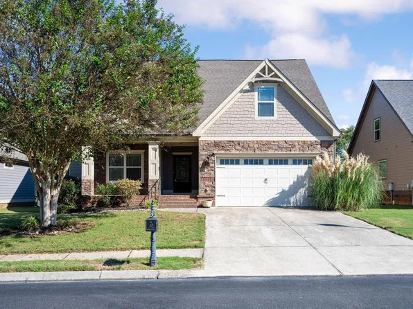 8557 Seven Lakes Dr, Ooltewah, TN 37363