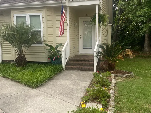 1800 Eastwood Rd, Wilmington, NC
