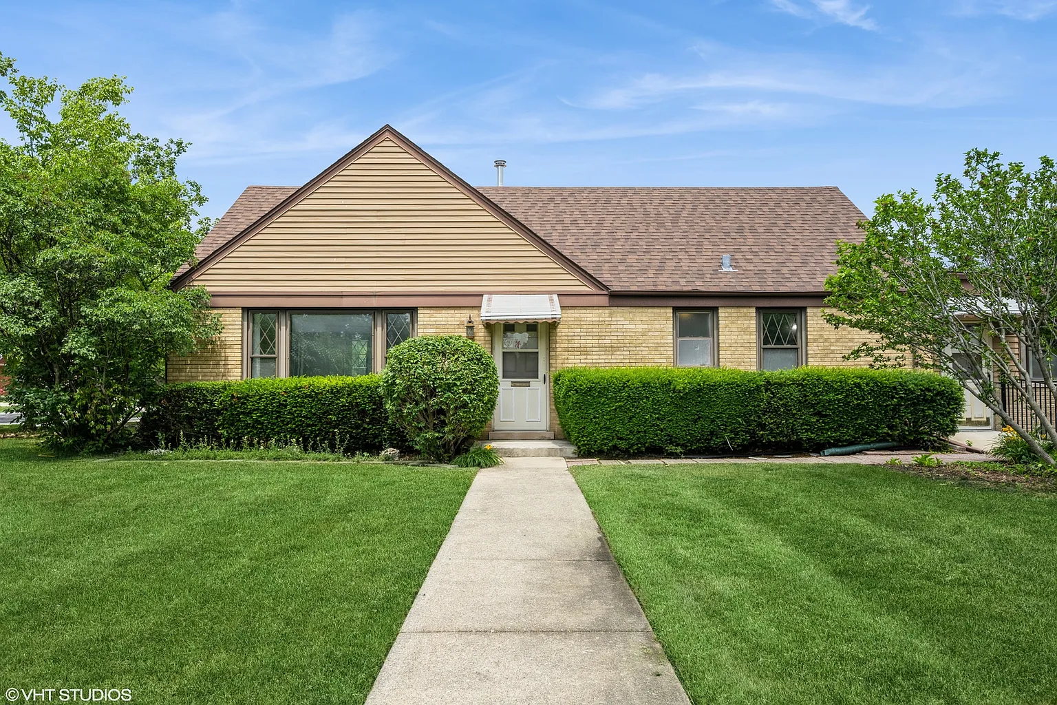 4621 Scott St photo 1