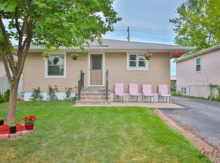 604 E Clarendon Dr, Round Lake Beach, IL