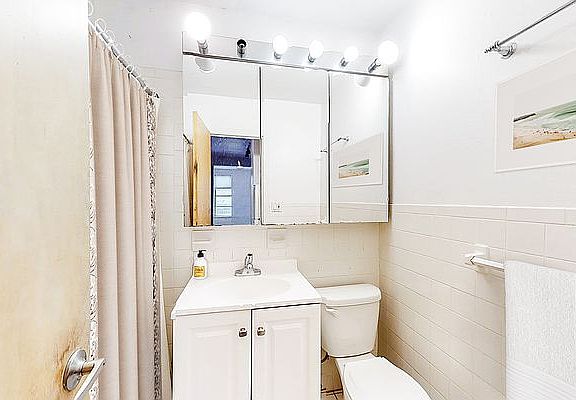 5th image of 188 E 93rd St APT 1J