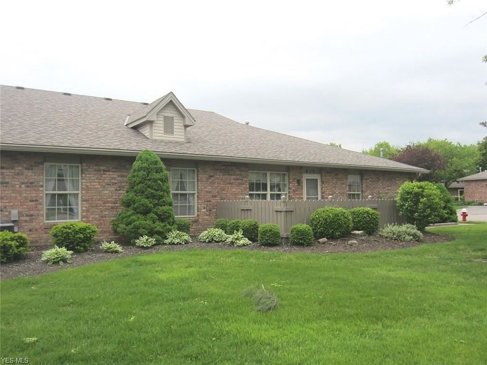 1st image of 2713 Shakespeare Ln