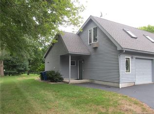 9 Center Rd, Waterford, CT 06385