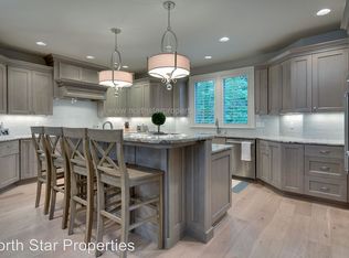 17430 Kelok Rd, Lake Oswego, OR 97034