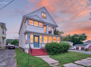 386 Division St, Amsterdam, NY 12010