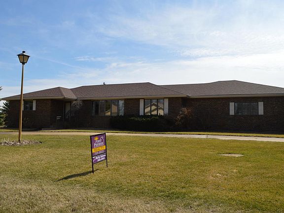 2nd image of 39057 Greenwood Ln