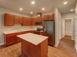 8717 Hanna Ln NE UNIT 201, Lacey, WA 98516