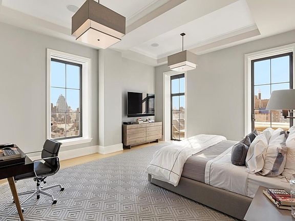 4th image of 212 W 18th St APT 14A