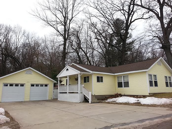 1st image of 8403 Brower Lake Dr NE