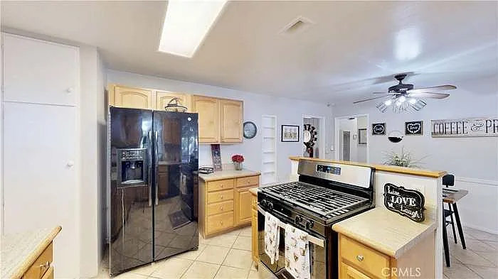 439 Stanford Dr — Photo 8