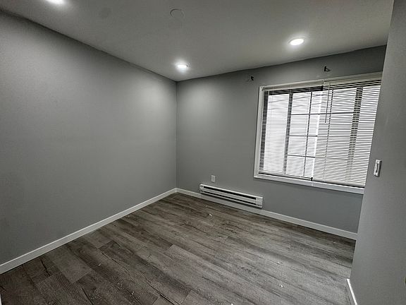 4th image of 10 Division St #3