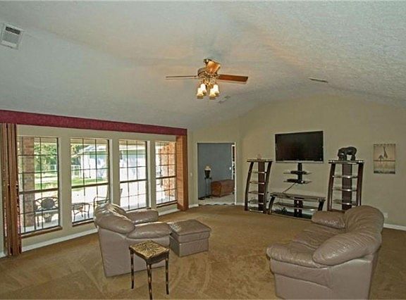 4th image of 907 Chateau Woods Parkway Dr
