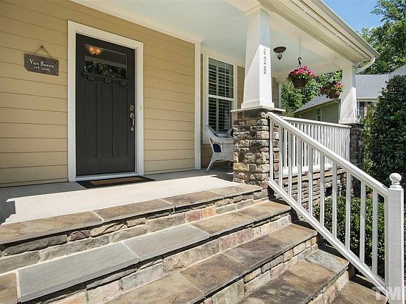 2nd image of 425 Coach House Ln