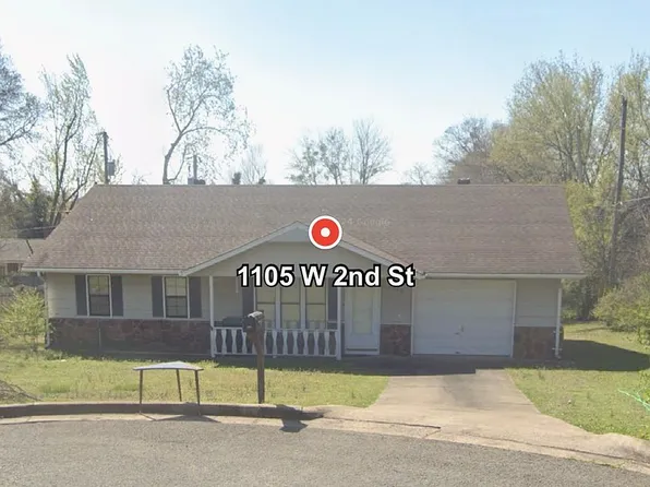 1105 W 2nd St, Tahlequah, OK 74464