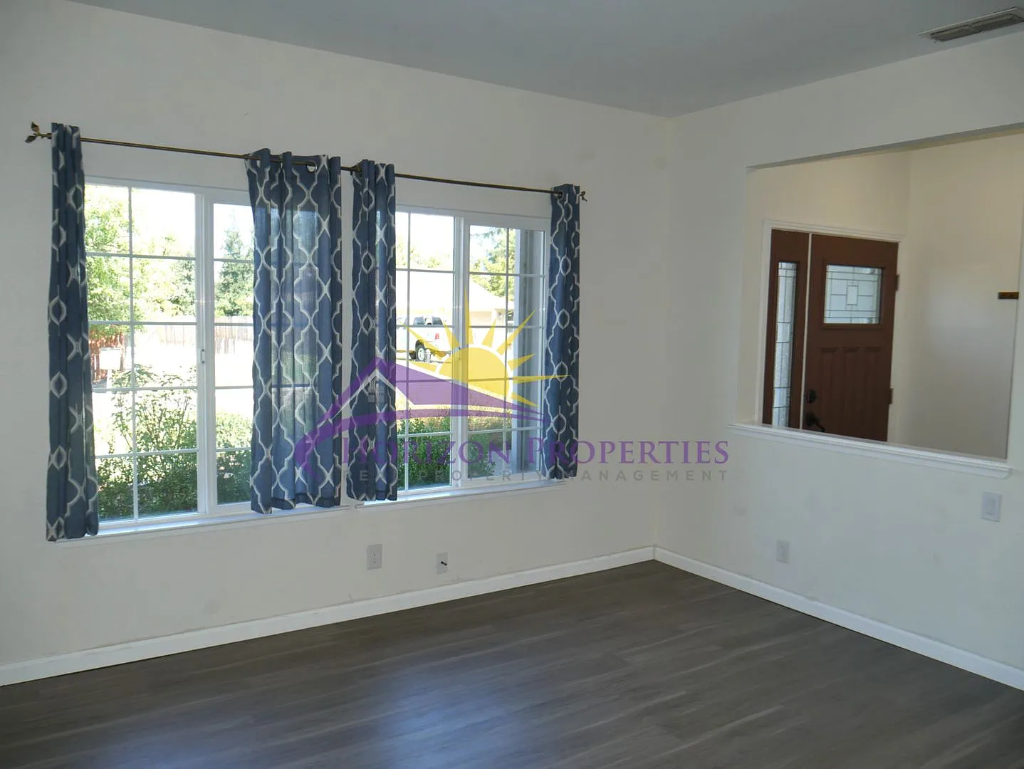 Spacious 4 Bed 2.5 Bath 2,448sqft El Dorado Hills home — Photo 4