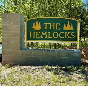 8787 Hemlock Hill Dr #14, Traverse City, MI, 49685