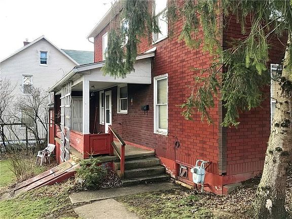 3rd image of 327 Grant St