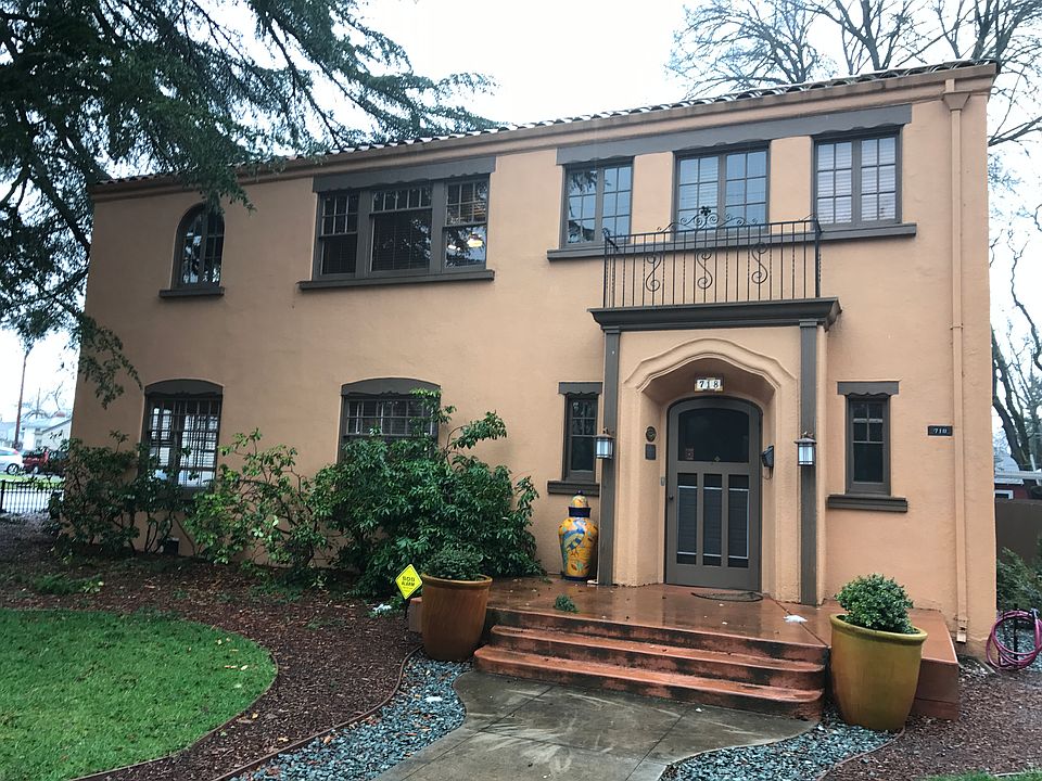 2nd image of 718 S Oakdale Ave