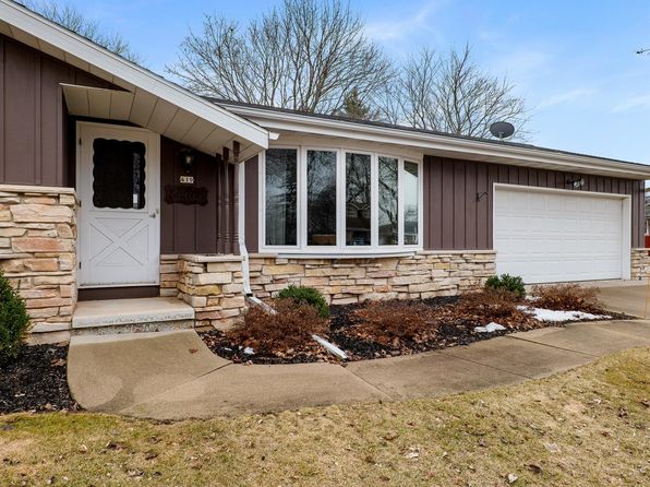 419 Homewood Dr, Brillion, WI 54110