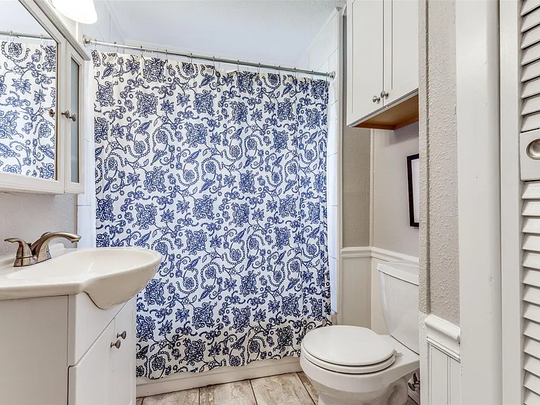 1813 Oak Shore Dr — Photo 13