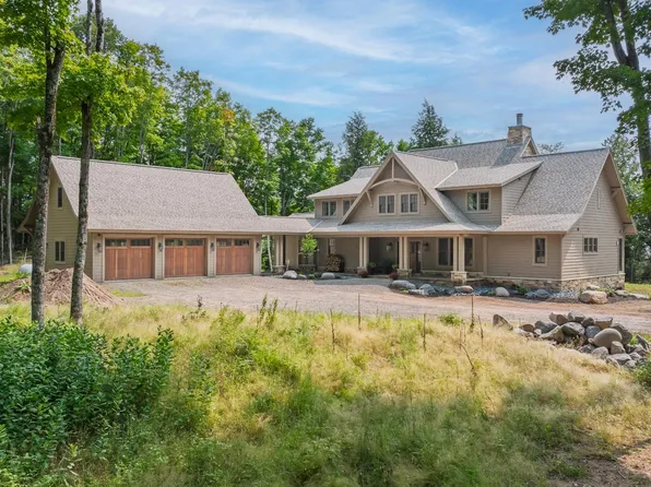 18751 Big Lake Rd, Watersmeet, MI 49969