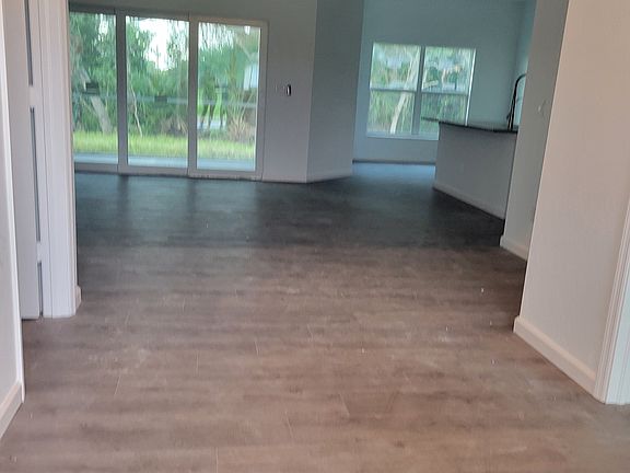 2nd image of 547 Lone Star Ln