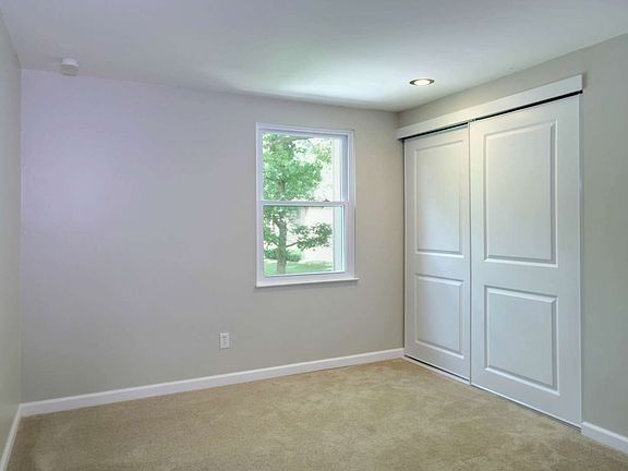 5th image of 9811 Melrose Dr