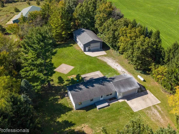 7830 Ernst Rd, Manchester, MI 48158