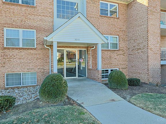 2nd image of 3211 Heritage Square Dr Unit 4