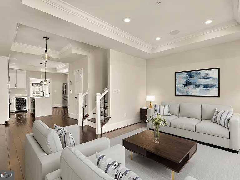 1609 Levis St NE — Photo 42