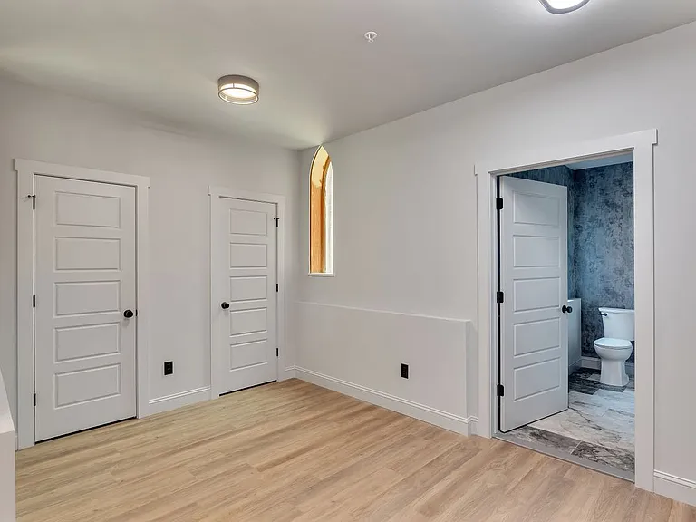 36 Pawling Ave #103 — Photo 4