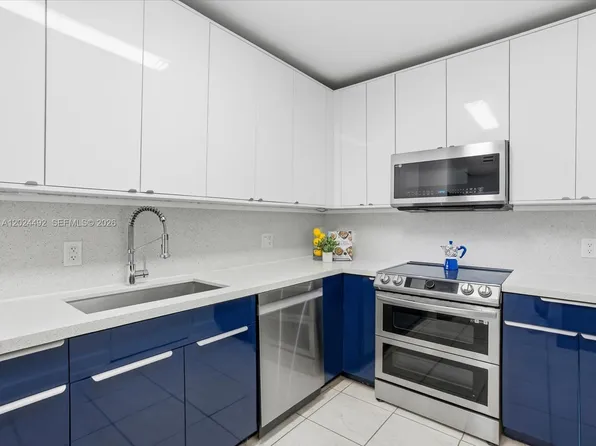 10185 Collins Ave, Bal Harbour, FL