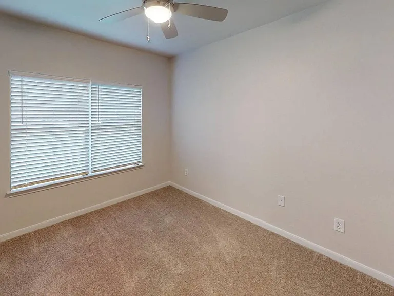 The Whittington Apartments — Photo 52