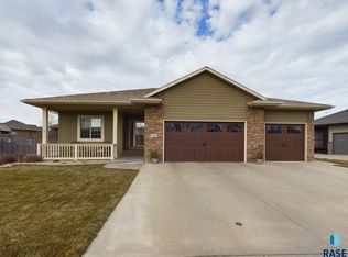 1308 W Waterstone Dr, Sioux Falls, SD 57108