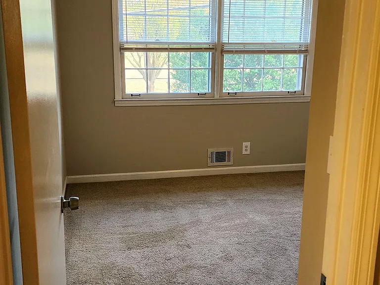 Guest bedroom 2