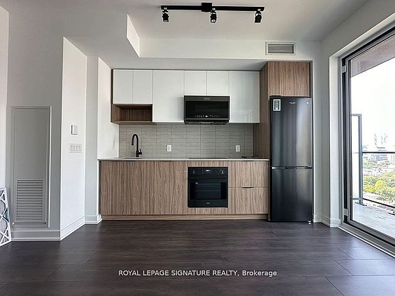 3rd image of 5 Defries St #1907