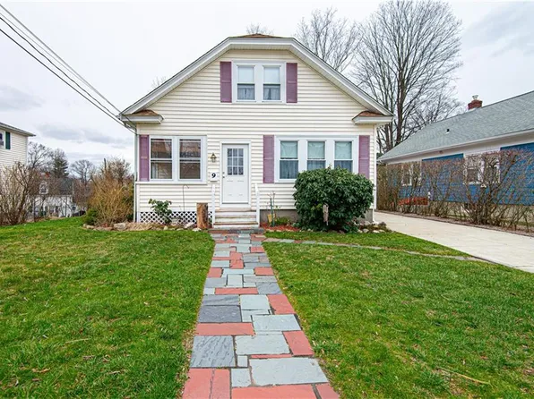 7 East Ave, Lincoln, RI 02865