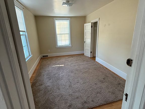 5th image of 108 W College St APT 2