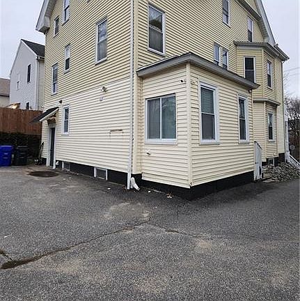 4th image of 30 Pocasset Ave